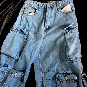 Baggy Medium to light wash jeans